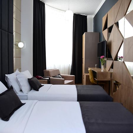 Hotel Comfort Тирана Номер фото