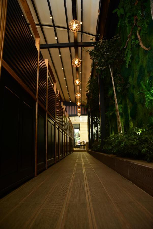 Hotel Comfort Тирана Экстерьер фото