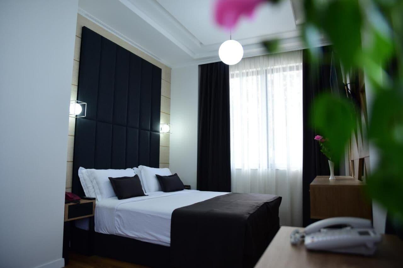 Hotel Comfort Тирана Экстерьер фото