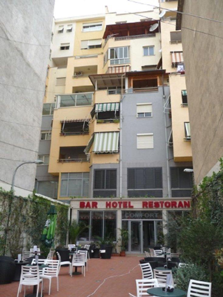 Hotel Comfort Тирана Экстерьер фото