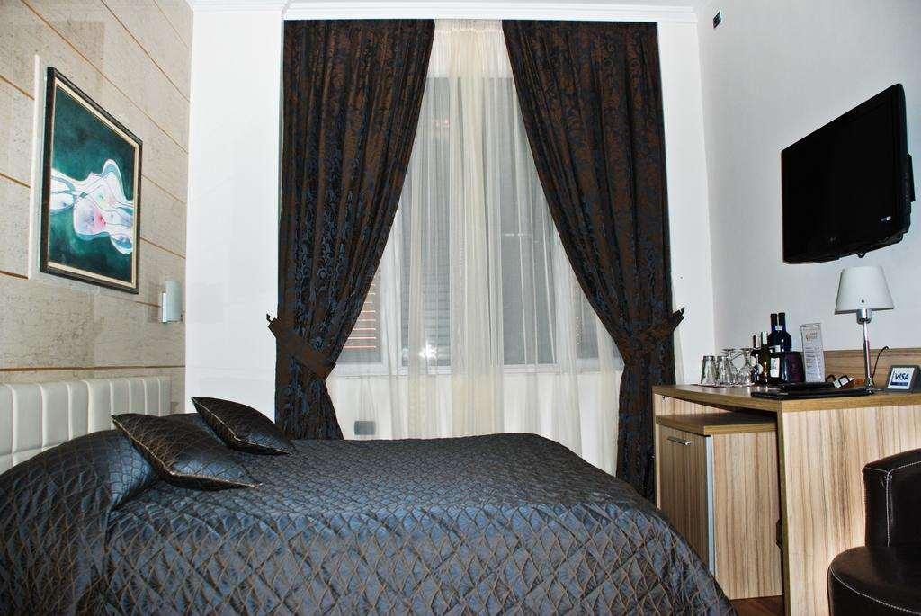 Hotel Comfort Тирана Номер фото